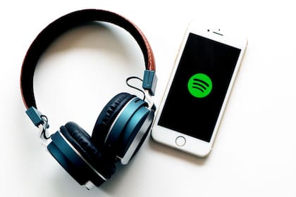 Ruta diaria es una lista personalizada que combina la música que escucha una persona en Spotify con podcasts breves de noticias