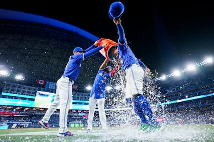 Springer conecta 2 jonrones, Azulejos barren a Yankees y lideran el Este de la Liga Americana