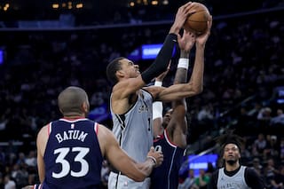 Spurs vencen 119-115 a los Clippers y llegan a 50 victorias por primera vez desde 2017