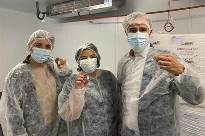 Sputnik V: el laboratorio Richmond mandó las primeras dosis de prueba a Rusia y estima comenzar la producción en la Argentina en junio