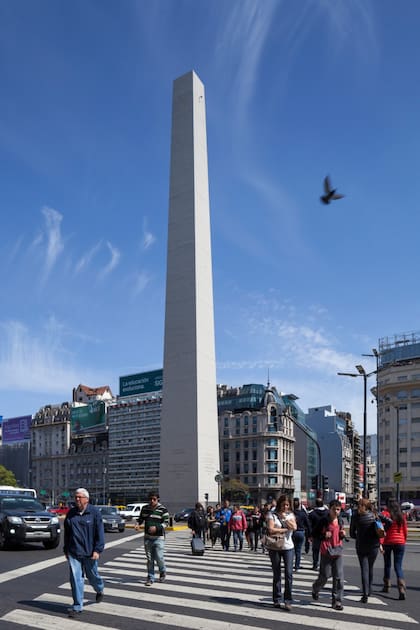 En 2015, Erlich provocó el pánico colectivo al simular la desaparición de la punta del obelisco
