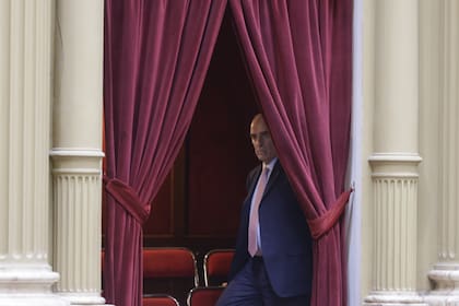 Ssesión en la cámara de diputados por la ley bases. Karina Milei y Guillermo Francos