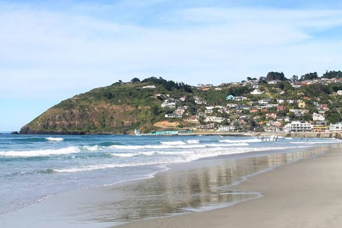 St. Clair Beach, uno de los paisajes de Dunedin
