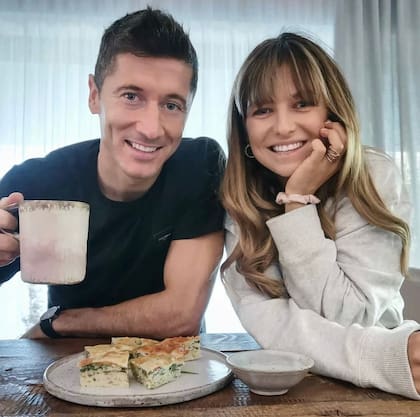 Stachurska le lleva el plan de alimentación a su marido, Lewandowski. Crédito: Instagram