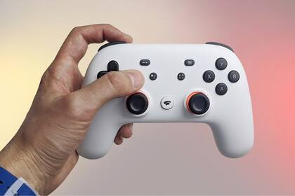 Stadia es el servicio de videojuegos por streaming de Google; Apple le negó la inclusión de la app en la tienda, por lo que la compañía ofrecerá una versión Web