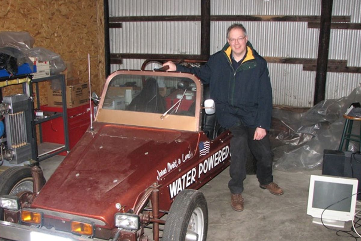 Stanley Meyer, el creador del motor de autos que funcionaba con agua
