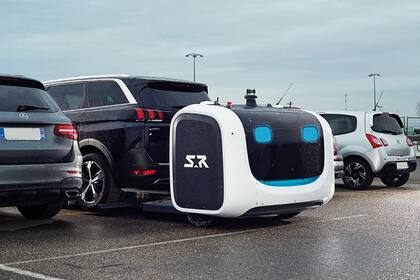 Stanley Robotics, los creadores del valet parking robótico, aseguran que este sistema le permitirá ampliar la capacidad de las playas de estacionamiento del aeropuerto de Gatwick