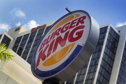Starbucks y Burger King niegan su salida de la Argentina