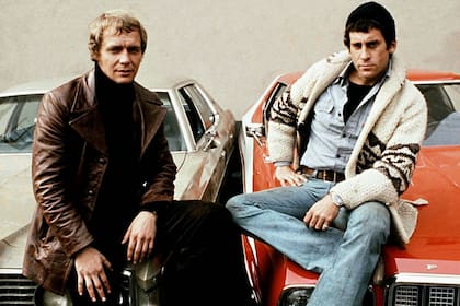 Starsky y Hutch junto al mítico Torino