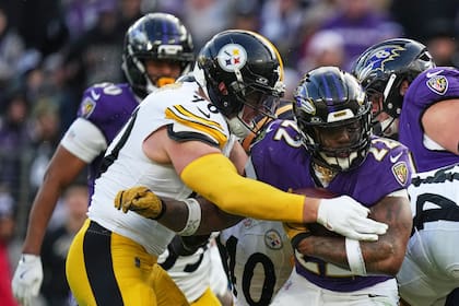Steelers: T.J. Watt se somete a cirugía por pulmón parcialmente colapsado, dice su hermano J.J. Watt