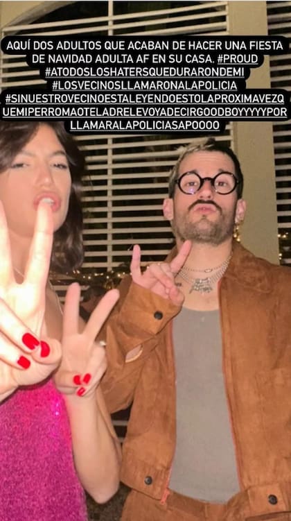 Stef Roitman y Ricky Montaner hicieron una fiesta de Navidad, pero los vecinos se enojaron y llamaron a la policía (Foto: Instagram @rickymontaner)