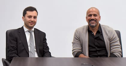 Stéfano Di Carlo y Juan Sebastián Verón quedaron parados al otro lado de la línea que divide a los oficialistas de los opositores a Tapia