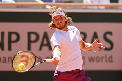 Stefanos Tsitsipas ganó los dos primeros sets en la final de Roland Garros, pero Novak Djokovic lo dio vuelta y ganó la Copa de los Mosqueteros.