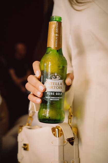 Stella Artois Pure Gold tiene 34 calorías cada 100 ml