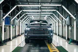 Una automotriz suspende un turno de producción y comienza con un régimen de suspensiones