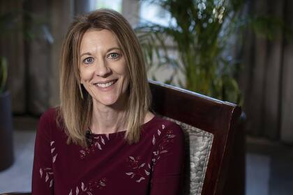 Stephanie Kelton: "La manera en que hemos construido nuestra economía nos ha dejado vulnerables en muchos sentidos"