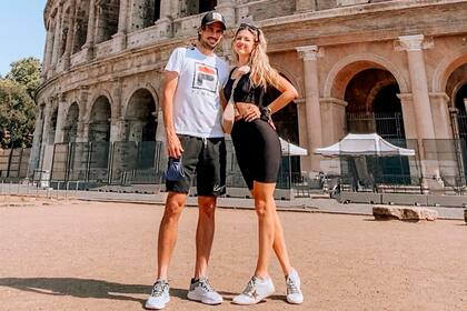 Stephanie Demner viajó a Roma con Guido Pella y fue criticada en las redes