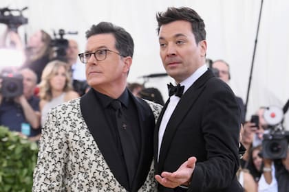 Stephen Colbert y Jimmy Fallon en la alfombra roja de la gala del Met, en 2023