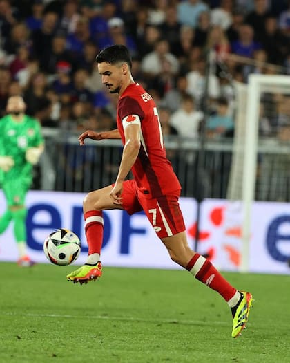 Stephen Eustaquio, capitán de la selección de Canadá