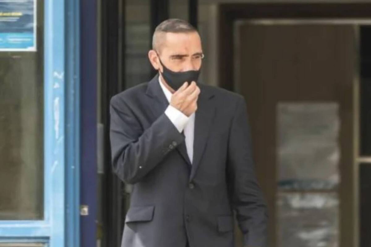 Stephen McCartan, un exmilitar británico de 52 años, asegura que no recuerda nada del episodio en el que manejó un micro ebrio.