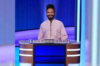 Stephen Ruiz durante su participación en "Jeopardy!" en 2024.