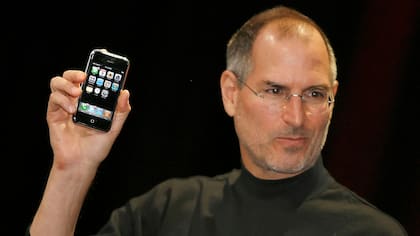 Steve Jobs durante la presentación del iPhone, en enero de 2007