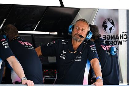 Steve Nielsen explicó que la salida de muchos técnicos a Cadillac perjudicó el trabajo de Alpine en los boxes en el momento de la paradas. (Photo by Mark Sutton - Formula 1/Formula 1 via Getty Images)
