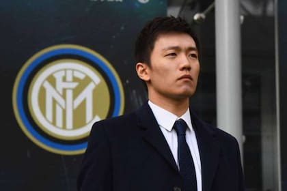 Steven Zhang tiene apenas 29 años y se convirtió en el presidente más joven de la historia de Internazionale, club al que le modificará el nombre.