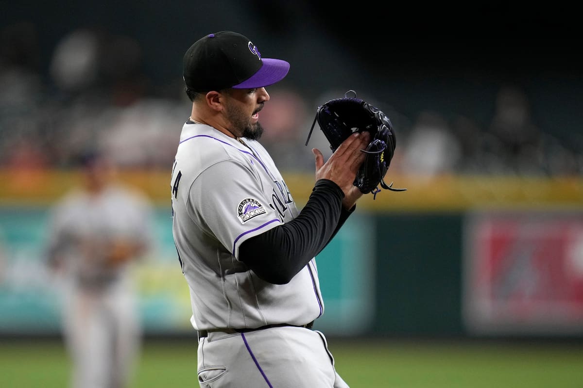 Stevens y Rumfield ayudan a Rockies en remontada y triunfo 3 a 2 ante Diamondbacks