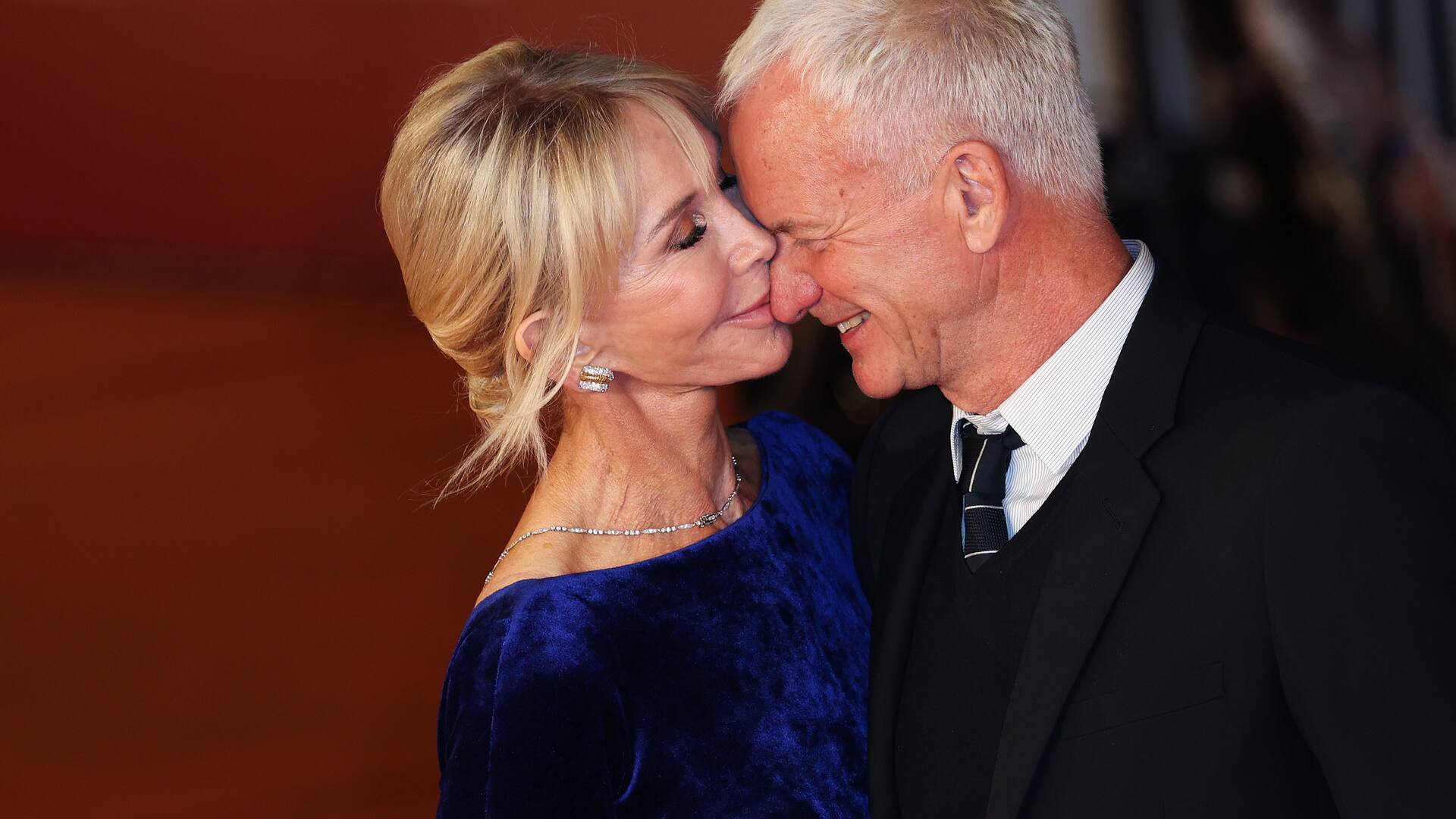 Sting y su esposa, muy acaramelados en la alfombra roja del Festival de Cine de Roma