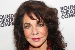 La actriz de Grease que perdió a su marido hace 12 años y vive aislada desde entonces