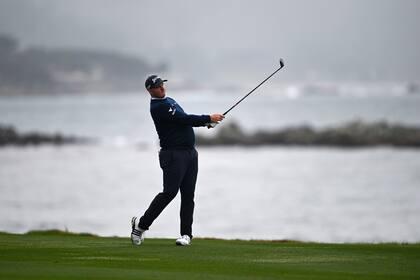 Straka remonta y recupera 1er puesto en Pebble Beach sobre McIlroy y Lowry