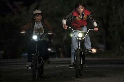 ¿Cómo tener aventuras sin bicicleta? Los protagonistas de Stranger Things, en las primeras temporadas de la serie de Netflix