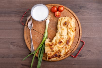 Strudel de queso de cabra y cebollas glaseadas