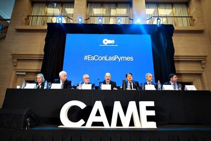 Sturzenegger este miércoles, con empresarios pyme; el ministro insistió en la necesidad de desregular varios sectores