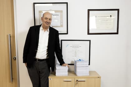 Sturzenegger muestra las dos pilas de reformas: las concretadas y las pendientes
