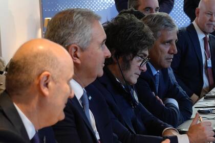 Sturzenegger, Quirno, Milei y Caputo