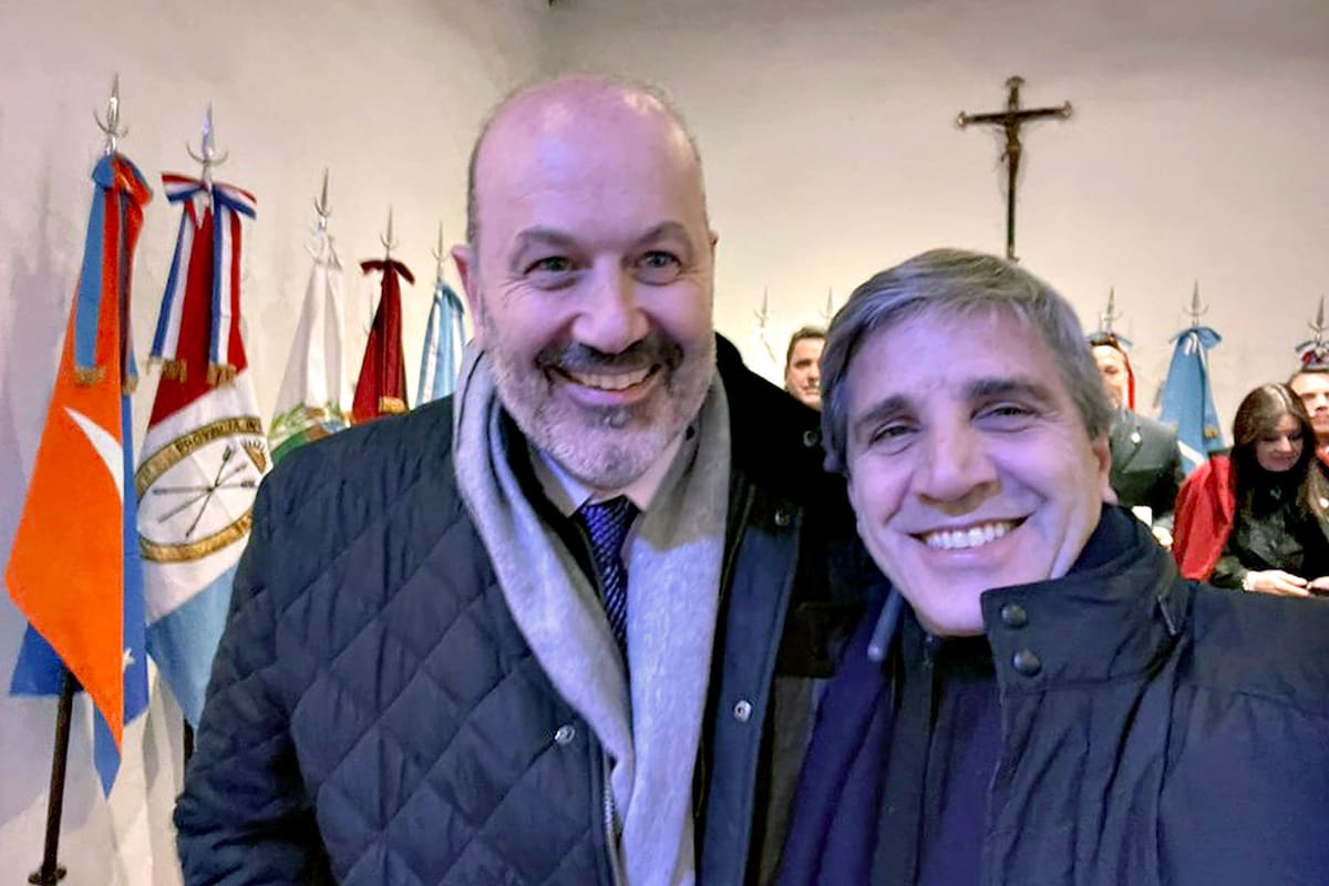 Sturzenegger y Caputo