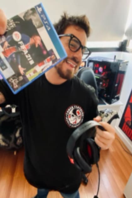 Su amor por los videojuegos también tiene espacio propio
