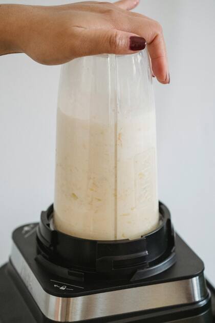 Su batido favorito combina sabor y función: aporta proteínas, grasas saludables y energía natural para afrontar cada jornada