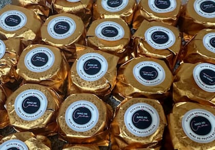Su emprendimiento de alfajores.