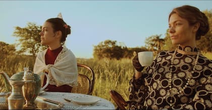 Su hermana Sonia y su prima
Laurita Laprida protagonizaron uno de los
cortos que se ven en en Instagram.
“Nos enriquecemos unas de otras”, dice