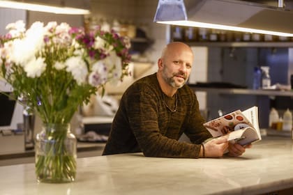 Su libro Alegría reúne más de 100 recetas que incluyen platos simples de la cocina tradicional judía ashkenazi, sefaradí, magrebí y de otros orígenes, y preparaciones más elaboradas, desde guefilte y pastrón hasta knishes y varenikes