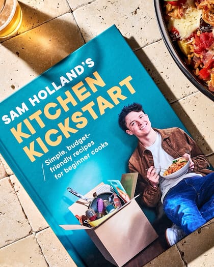 Su libro cuenta con una sección de recetas vegetarianas, en honor a Zendaya (Instagram/@samholland1999)