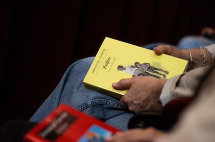 Su libro más reciente, en manos de los lectores