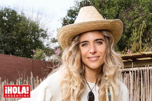 Su nombre completo es María Soledad Zamarbide, nació en Necochea, tiene 42 años y en "Casi ángeles" interpretaba a Uma. Trabajó con Adrián Suar, Martín Bossi y Mariano Martínez.
