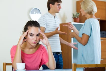 Su novio se puso del lado de su madre, por lo que los problemas comenzaron
