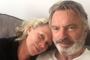 La exnovia de Sam Neill dio detalles de cómo fueron los últimos días del actor