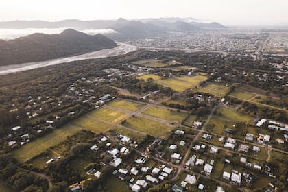 Su primer emprendimiento fue la urbanización de tierras familiares