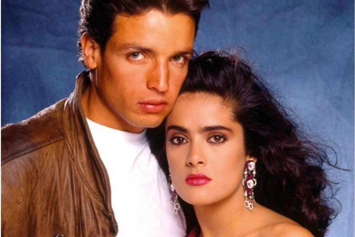 Su primer protagónico lo obtuvo en la telenovela Teresa en 1989, junto a la actriz mexicana Salma Hayek